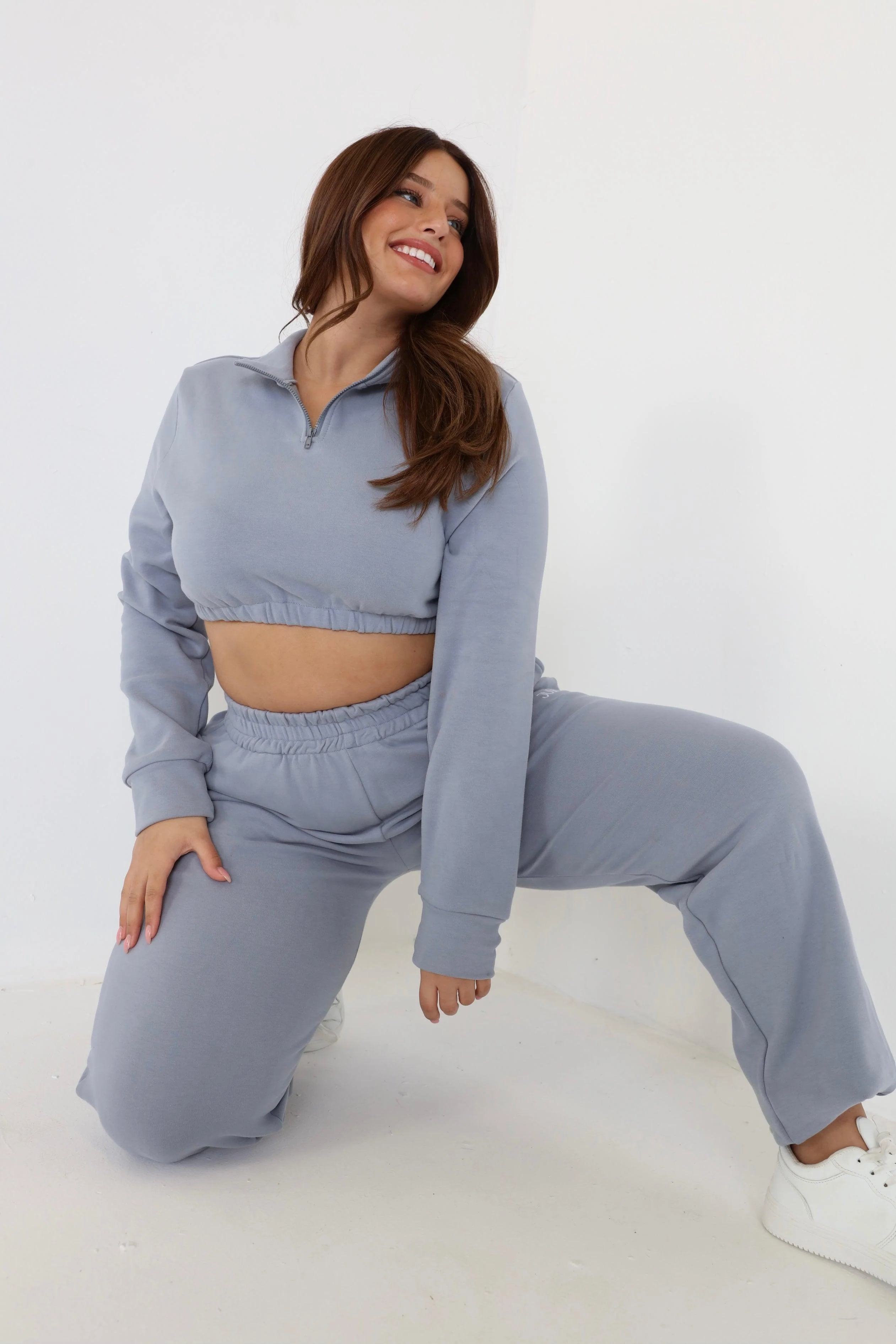 קרופ טופ חולצת פוטר כחול אפור Cozy - Image 4