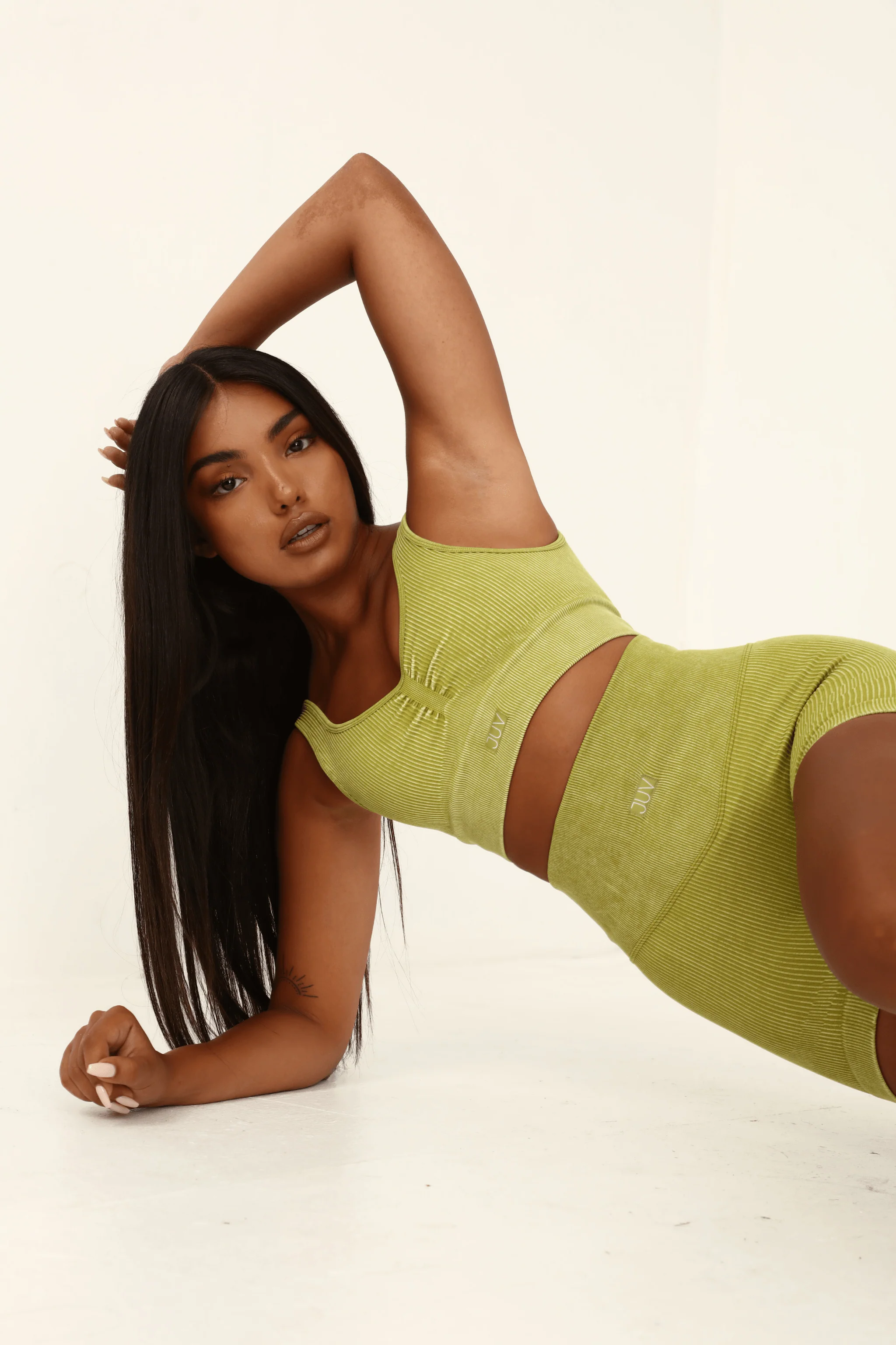 שורט ירוק Tighty - Image 3