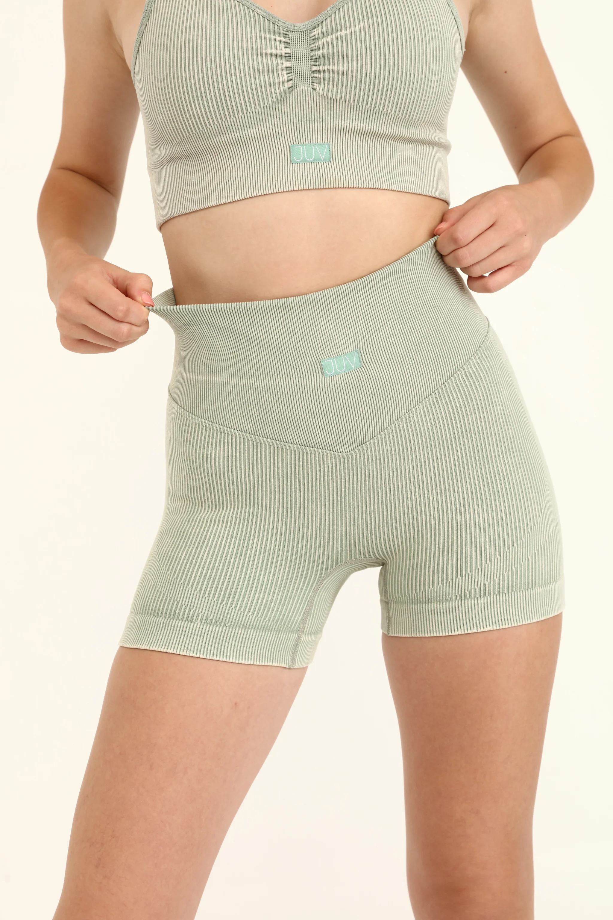 שורט ירוק מנטה Tighty - Image 2